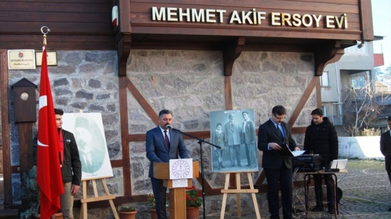 Mehmet Akif Ersoy vefatının 83. yılında Çanakkale'de anıldı