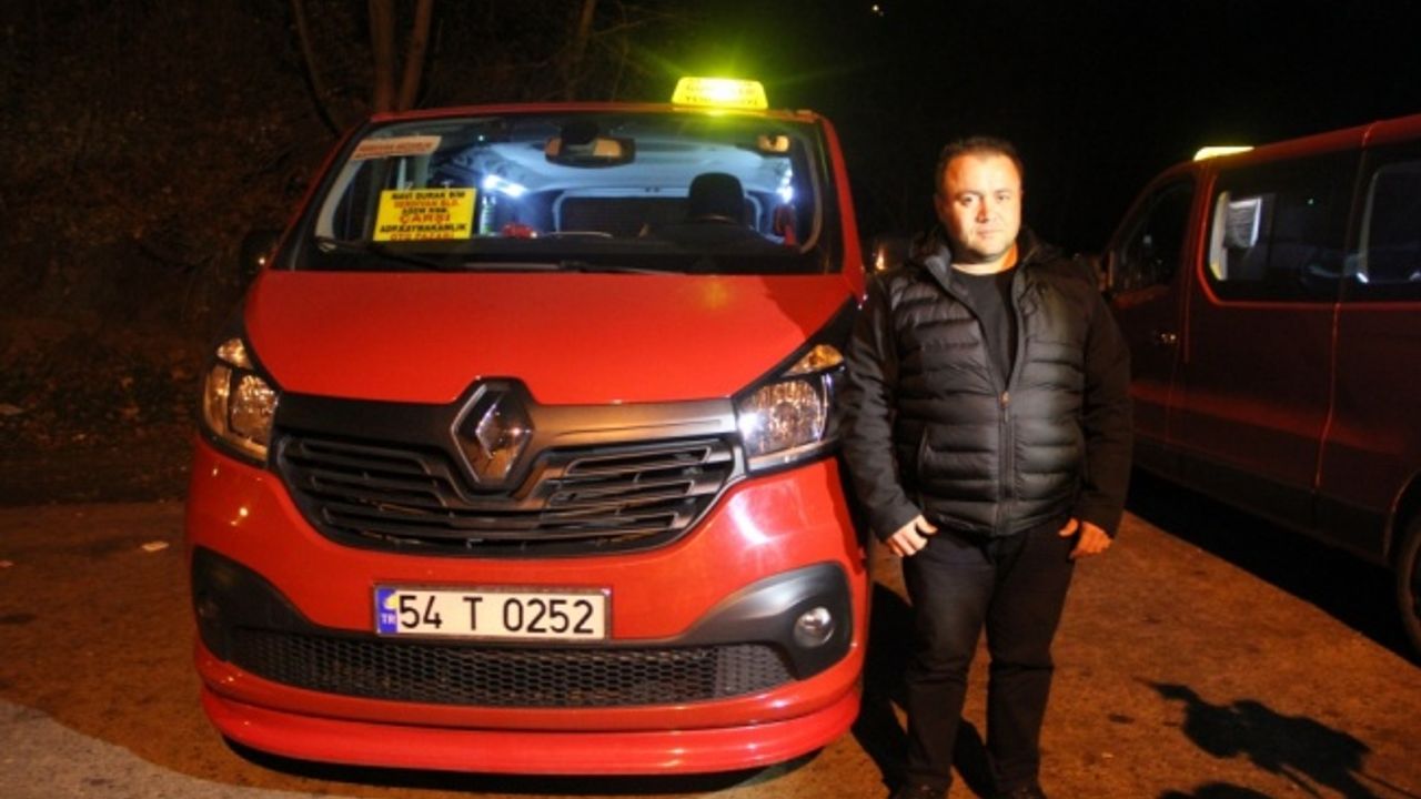 Rahatsızlanan çocuğu hastaneye yetiştiren dolmuş şoförü ödüllendirildi