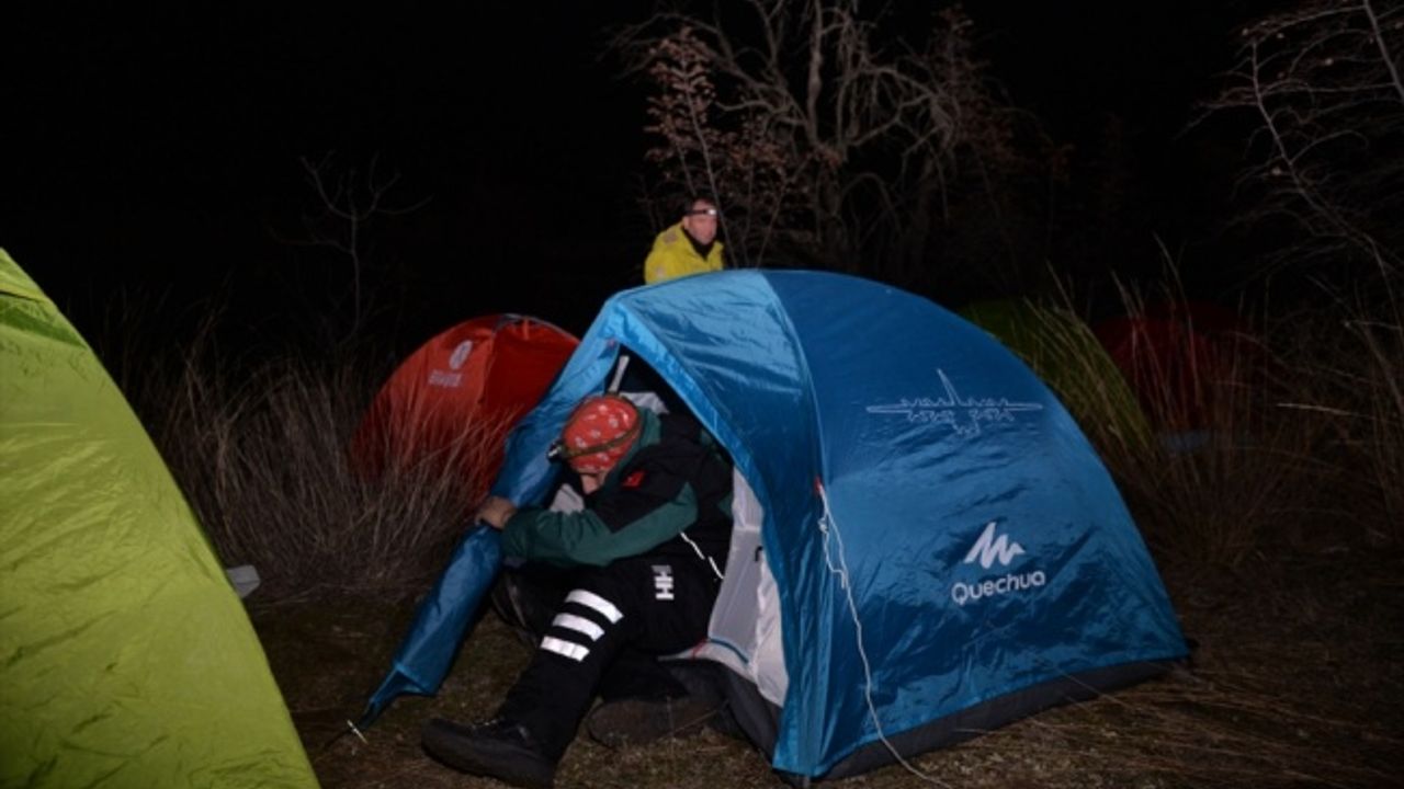 Gönüllülük kampında eksi 8 derecede "hayatta kalma" eğitimi