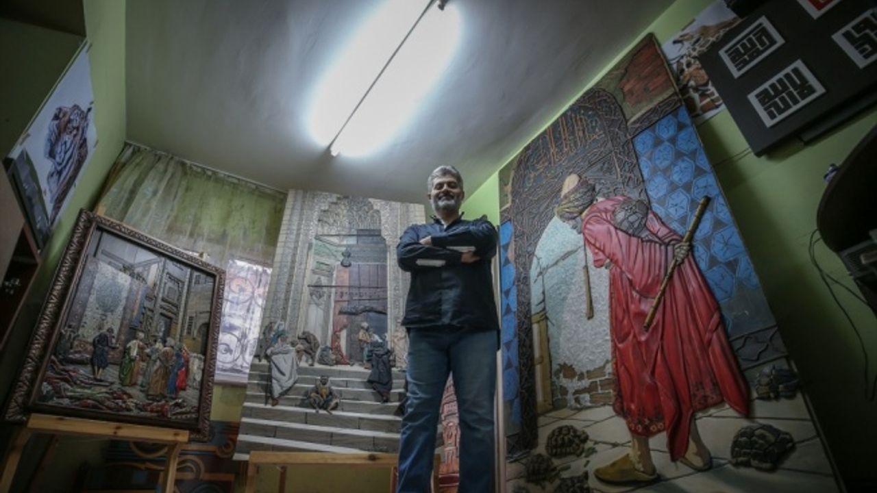 Ünlü ressamların eserlerini "üç boyutlu" ahşap tablolara yansıttı