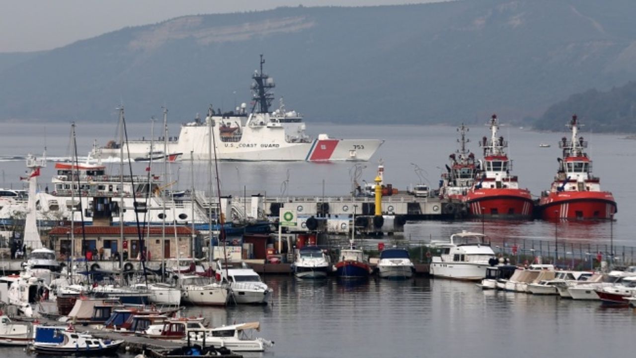 ABD sahil güvenlik gemisi "USCGC Hamilton" Çanakkale Boğazı'ndan geçişine başladı