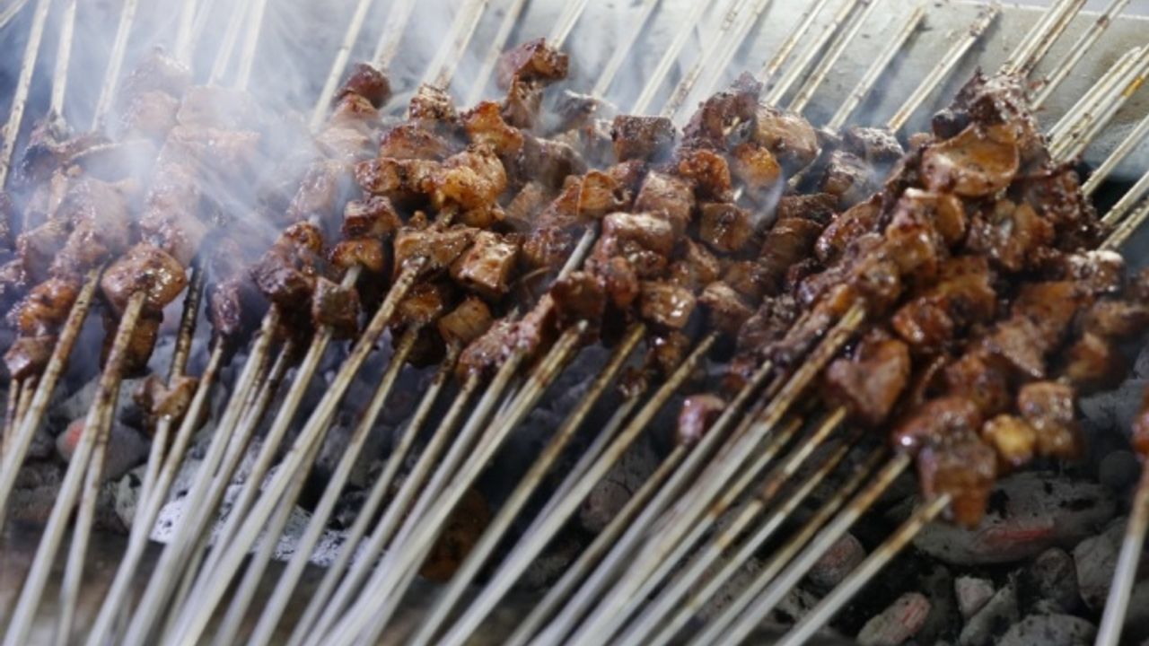 Ciğerde lezzet tartışması: Tava ciğer mi? Şiş ciğer mi?