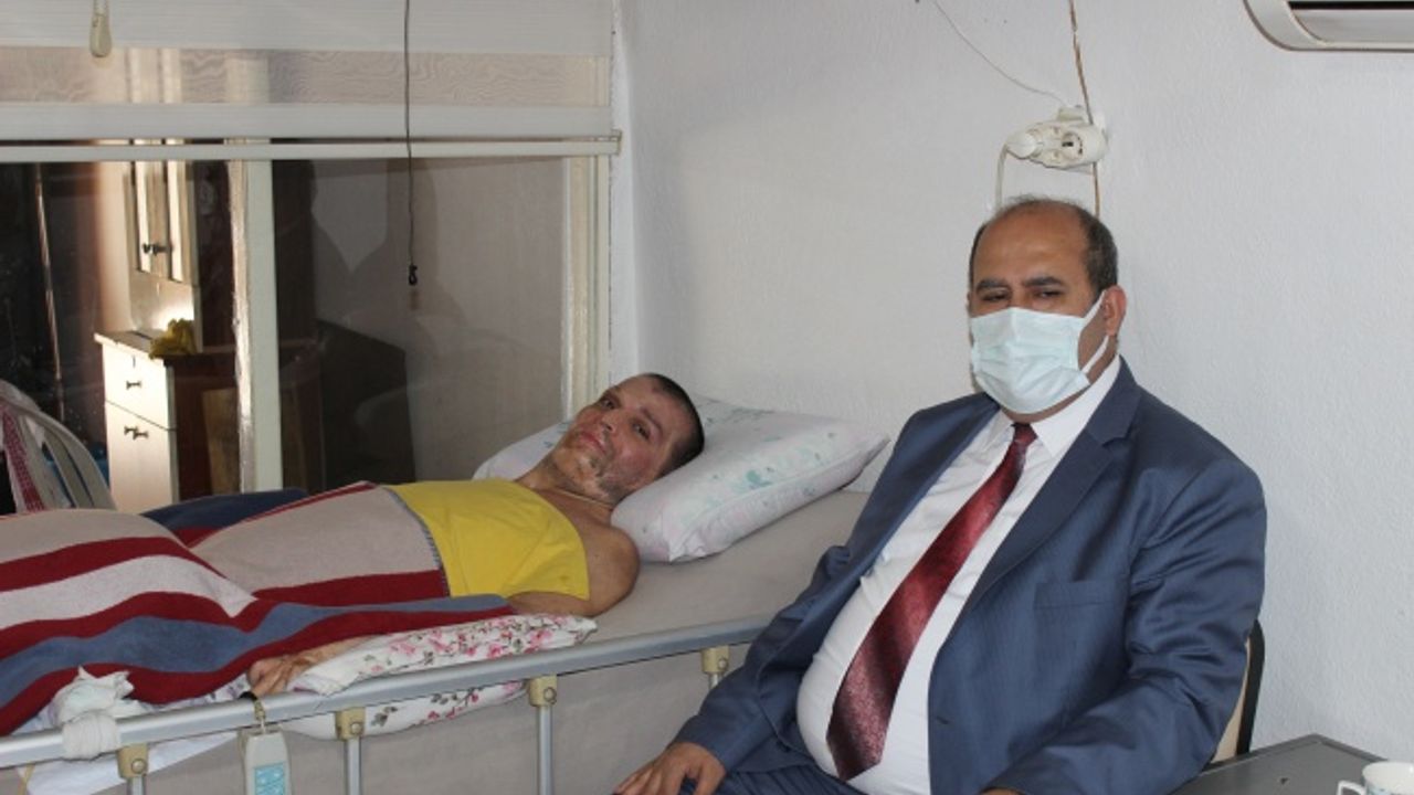 Osmaneli Kaymakamı Yüksel Ünal, engelli vatandaşı ziyaret etti