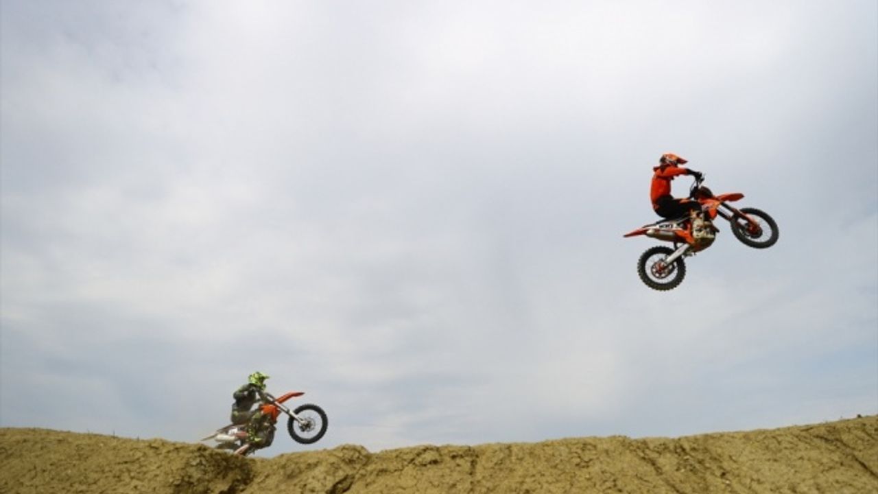 Edirne'de bin 810 metre uzunluğunda motokros pisti yapılıyor