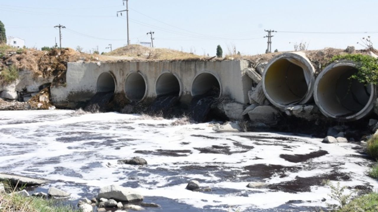 Atık sularını Çorlu Deresi'ne deşarj eden işletmelerden 71'ine para cezası uygulandı