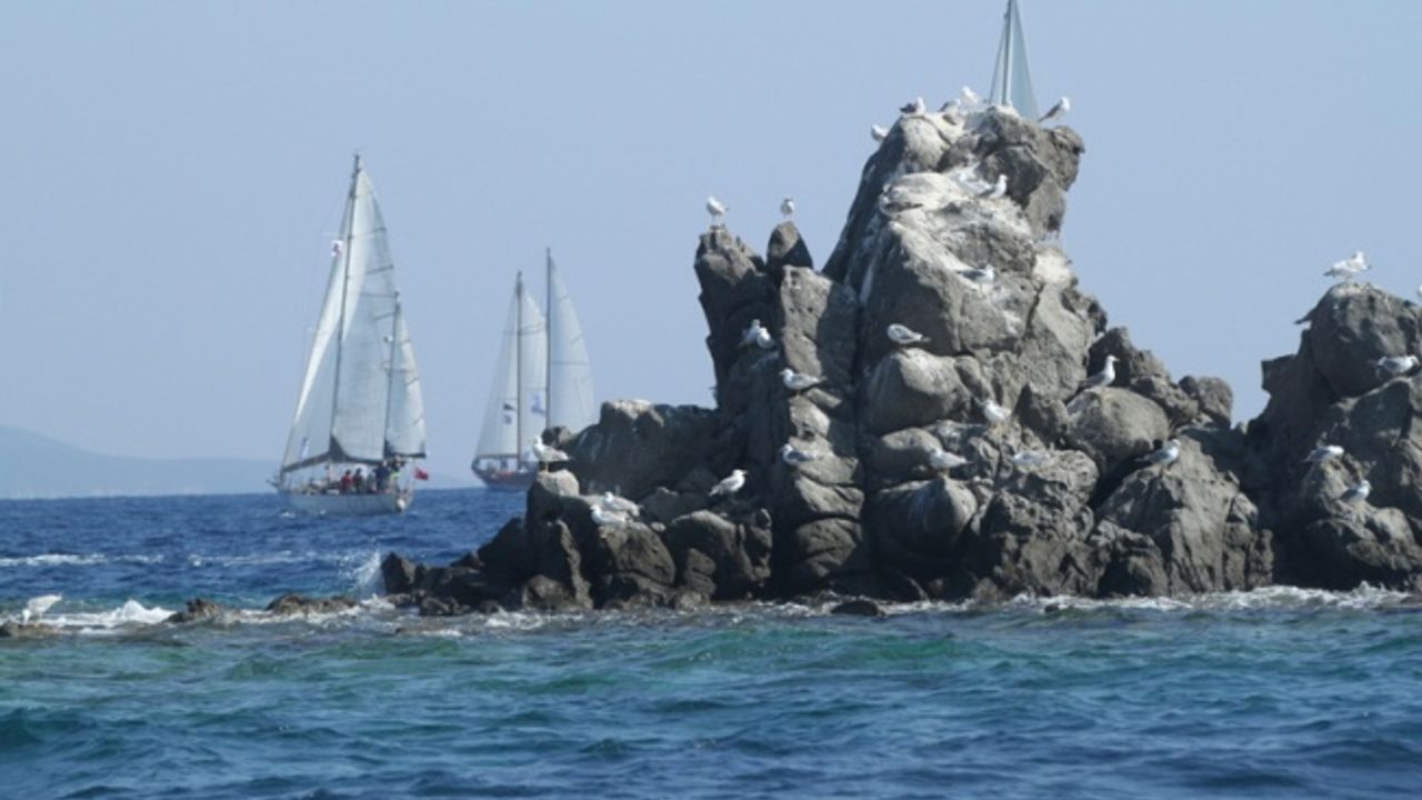 American Hospital The Bodrum Cup'ta yelkenler Bodrum'un cennet koylarından Çökertme'ye açıldı