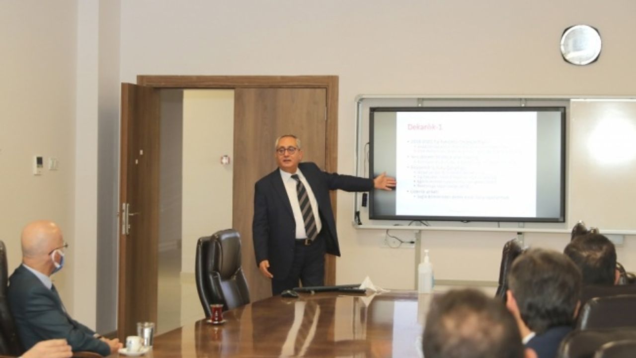 TÜ Tıp Fakültesi Dekanı Prof. Dr. Filiz Akata oldu