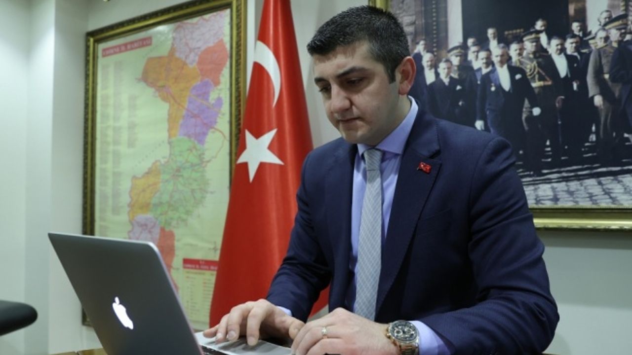 Kurum müdürleri AA'nın "Yılın Fotoğrafları" oylamasına katıldı