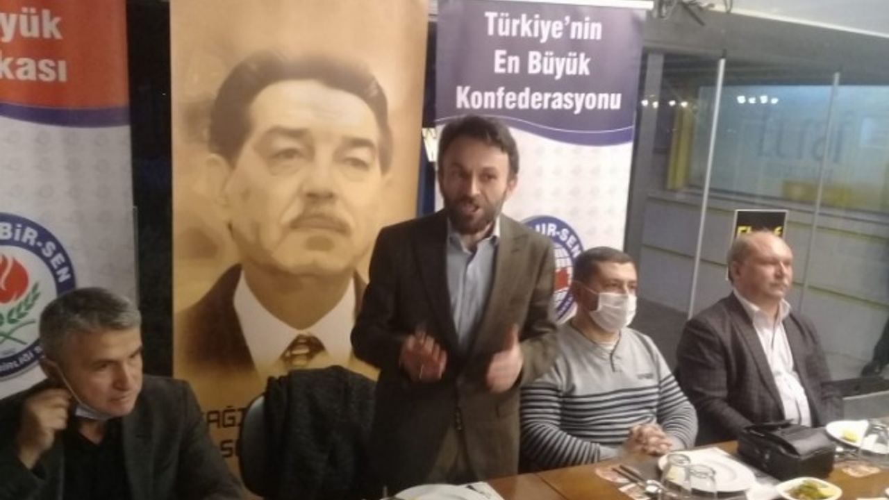 Afyon Eğitim Bir-Sen gazetecilerle bir araya geldi 