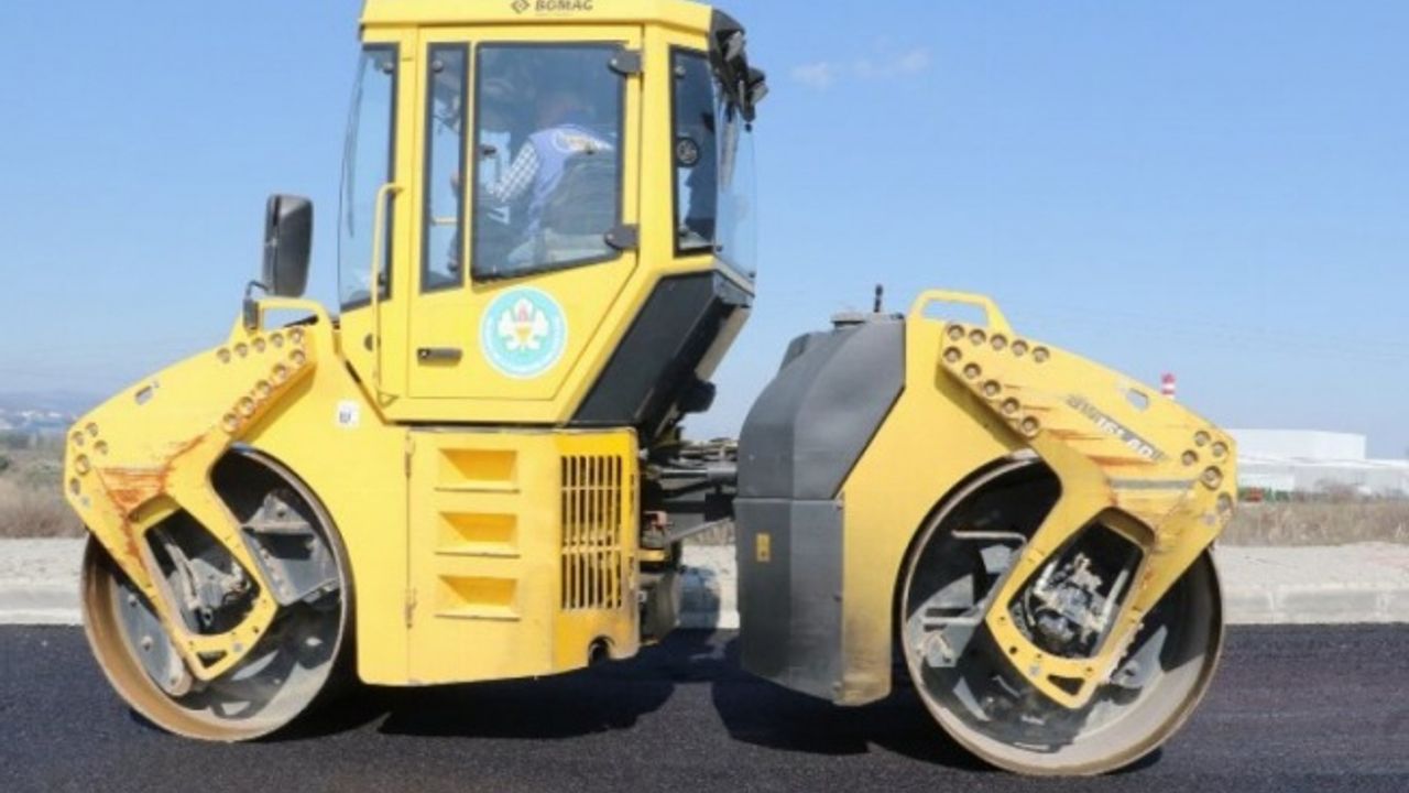 Manisa Büyükşehir’den Akgedik TOKİ’ye 65 bin metrekarelik sıcak asfalt