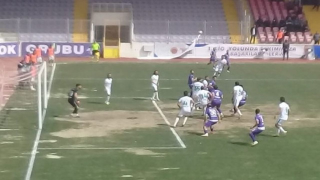 Afjet Afyonspor Serikspor'u Play-Off için yendi