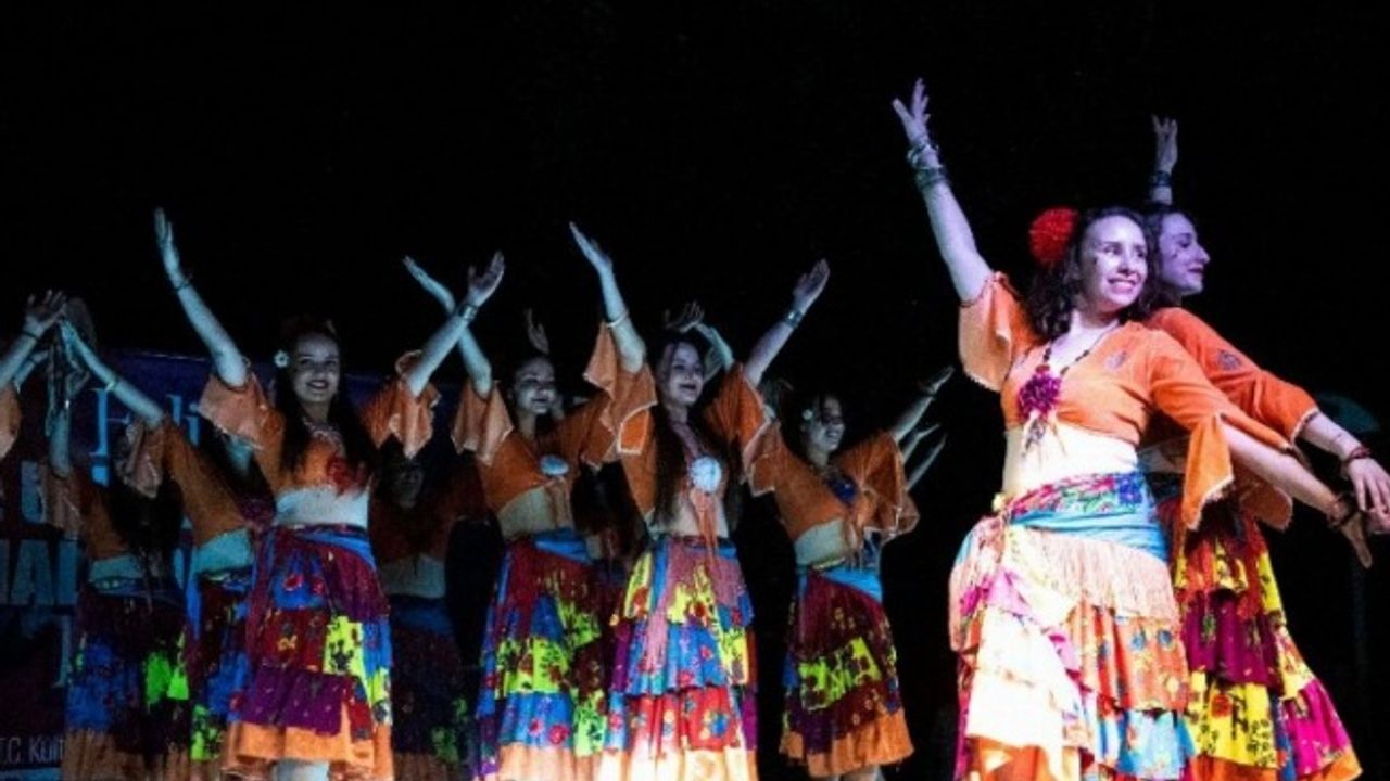 5 ülkeden 350 dansçı Edirne Keşan’da sahne aldı