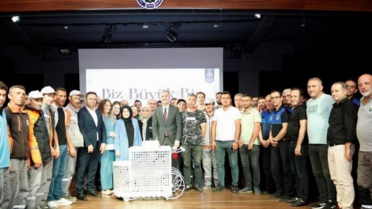 Bursa İnegöl'de belediye personeline 'toplu' doğum günü