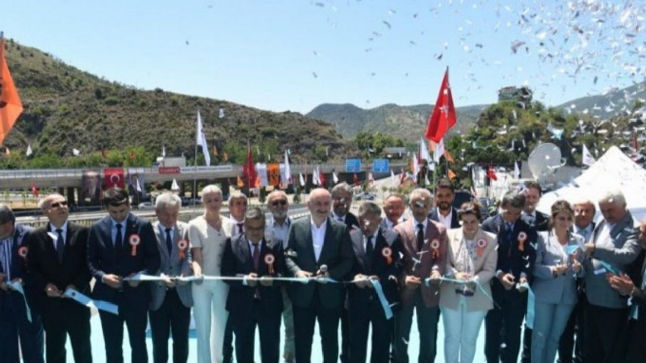 Bilecik'te köprülü kavşak yıllık 8 milyon lira tasarruf sağlayacak