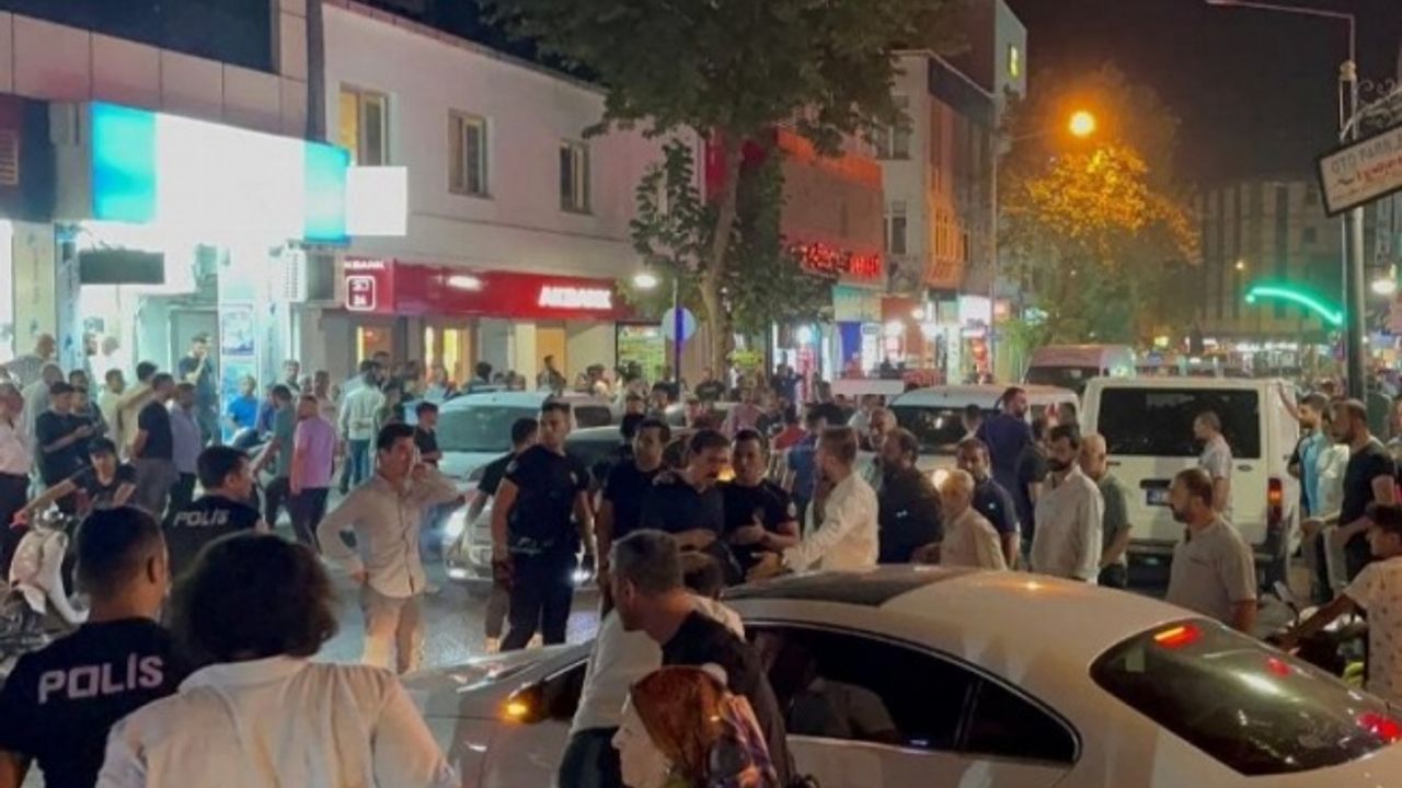 Adıyaman'da polis ekipleri kavgayı ayırırken saldırıya uğradı