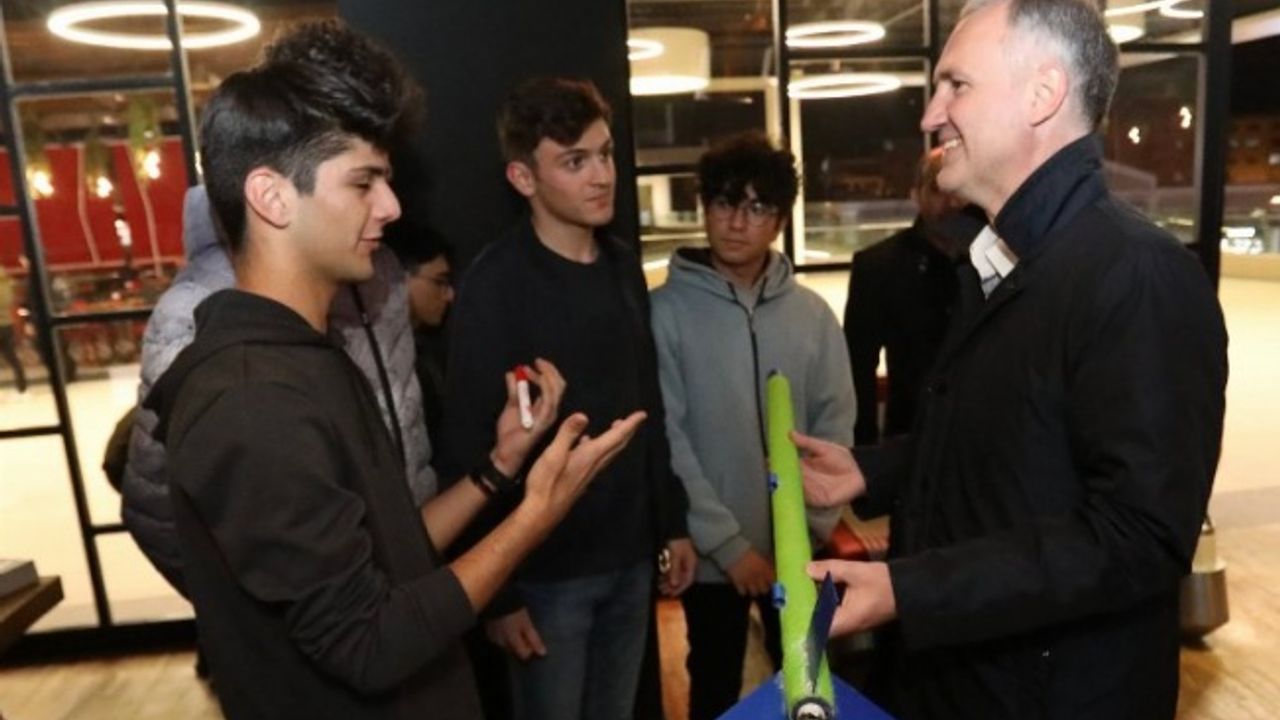 Başkan Taban, Bandırma Füze Kulübü'nü İnegöl'ün geleceği mucitlerle izledi