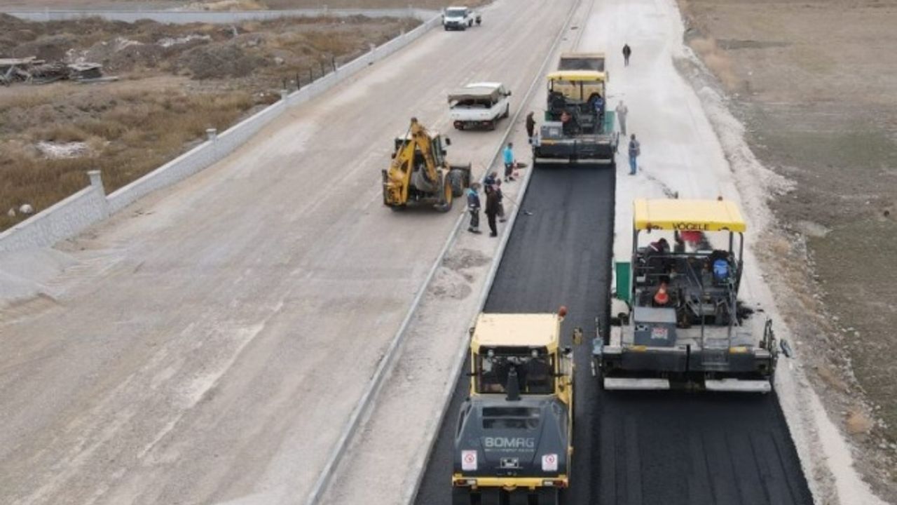 Çorum'da Akpınar Caddesi yenileniyor