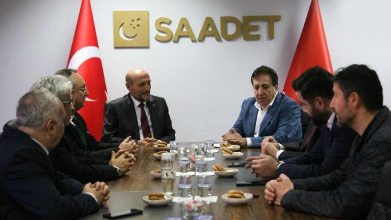 Bursa'da eski Vali İzzettin Küçük’ten Saadet'e ziyaret