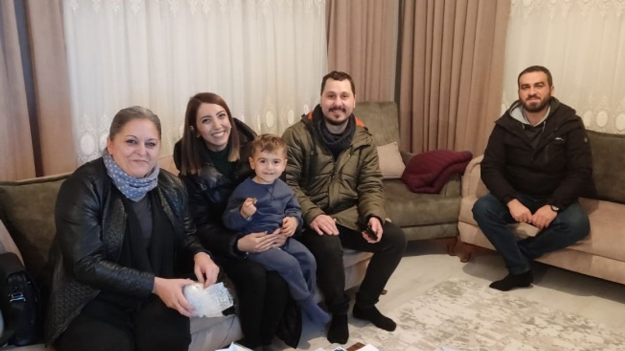 SEDAŞ, minik müşterisi Uğur Ali’yi evinde ziyaret etti