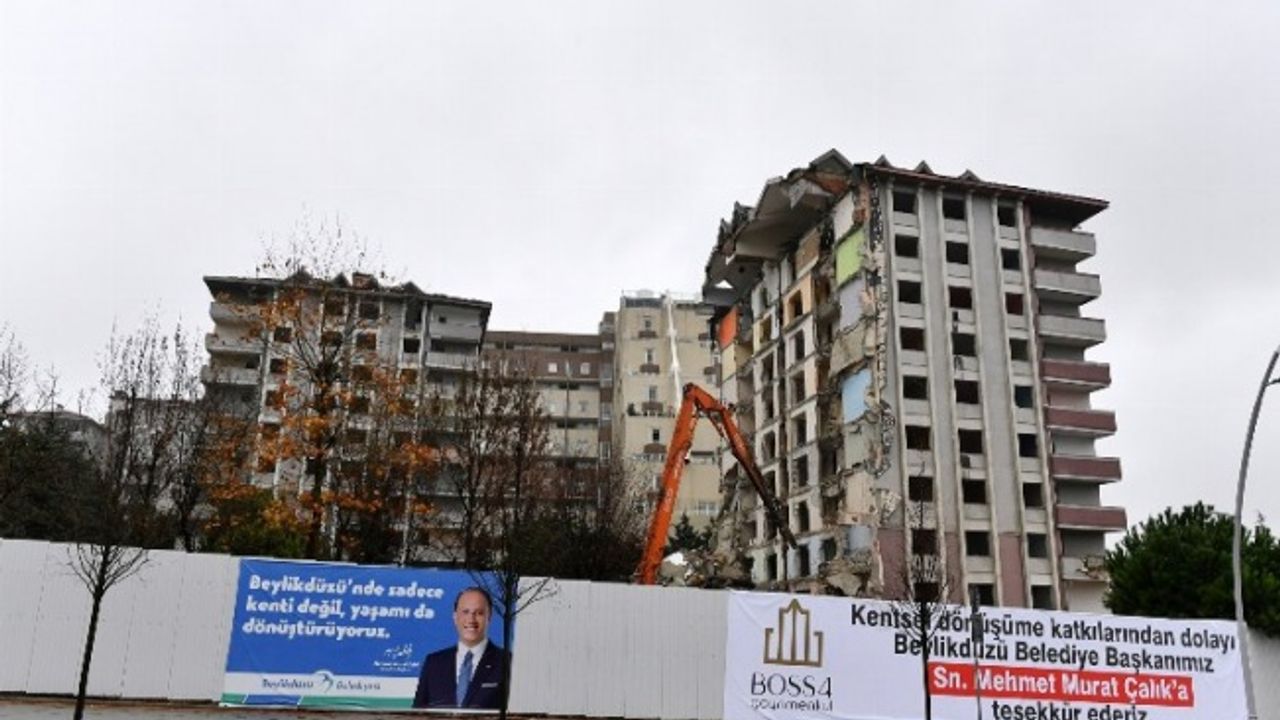 Beylikdüzü'nde 71 riskli binanın dönüşümü sürüyor