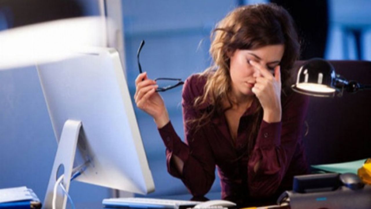 Bilgisayar ile çalışanlar dikkat! Göz egzersizlerini mutlaka yapmalı