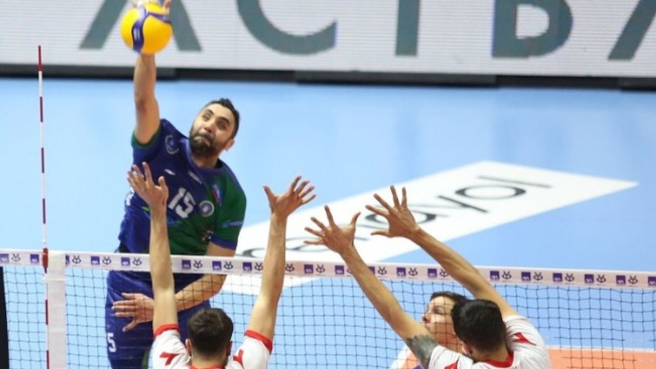 Bursa Büyükşehir Belediyespor Spor Toto önünde