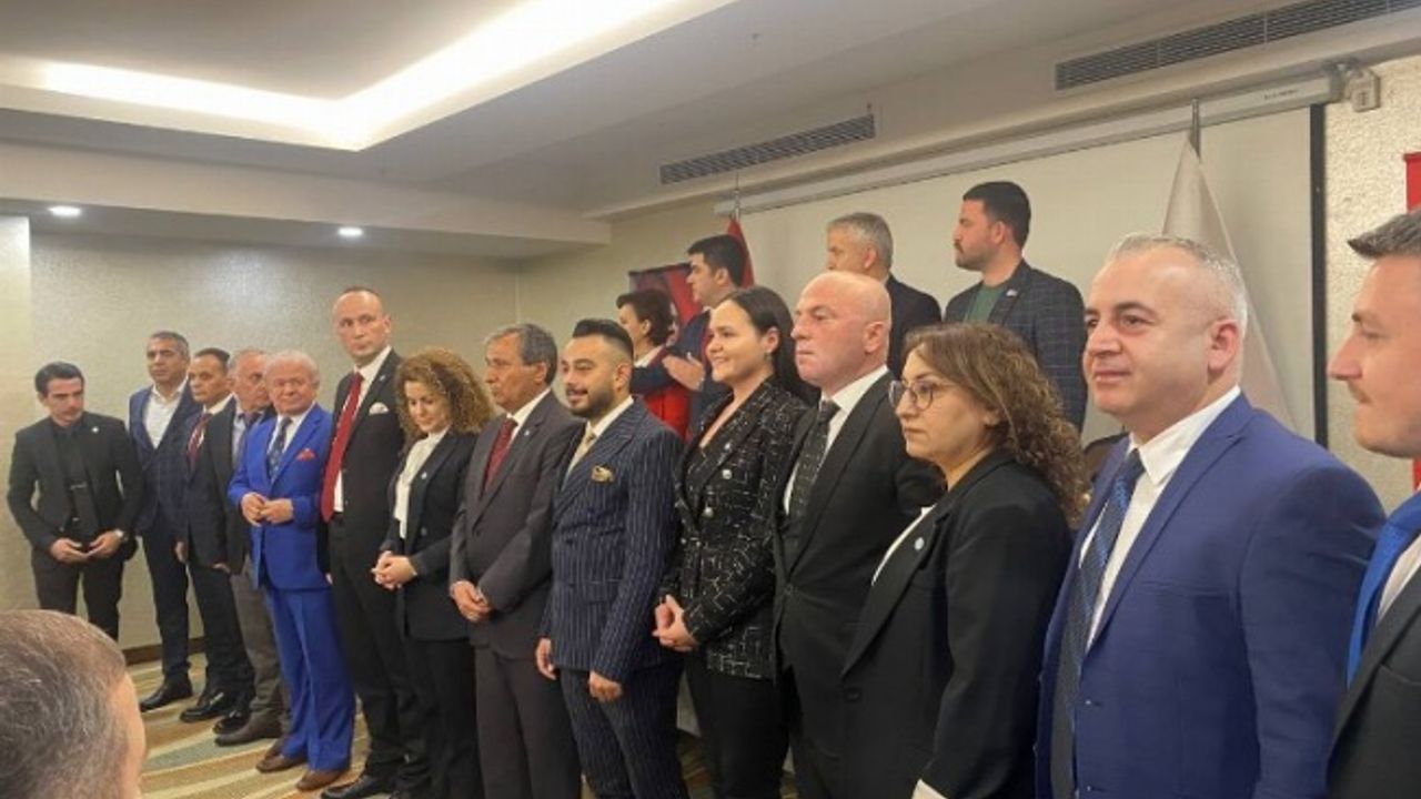 Düzce'de İyi Parti aday adaylarının tanıtımını gerçekleştirdi