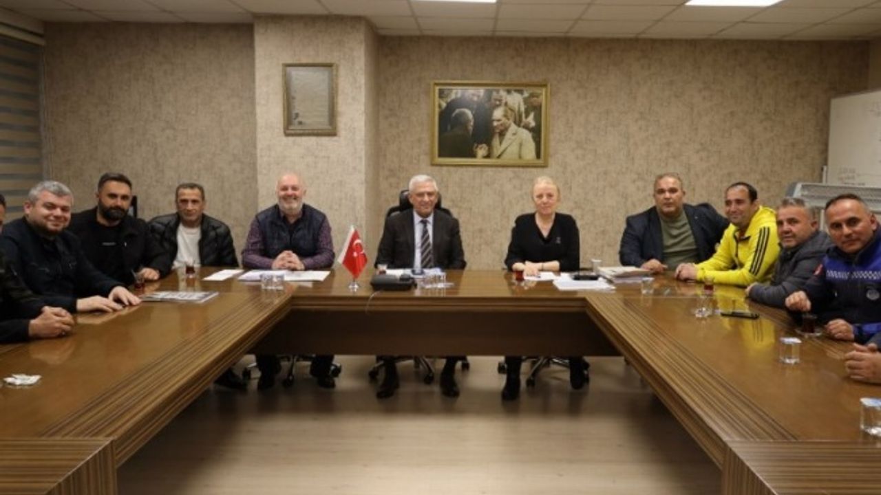 İzmit'te yüzler gülüyor... Emekçilere yüzde 75 zam!