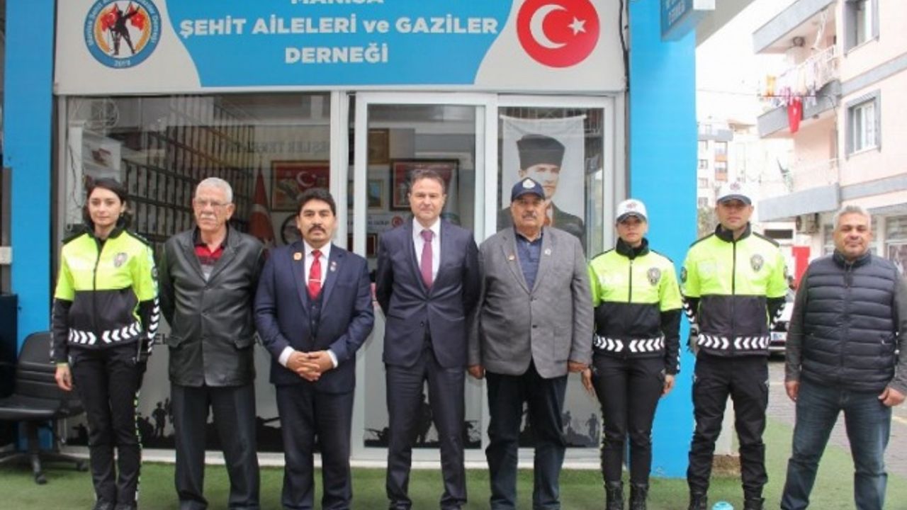Manisa Emniyeti'nden 'Şehit Aileleri ve Gazeiler'e ziyaret