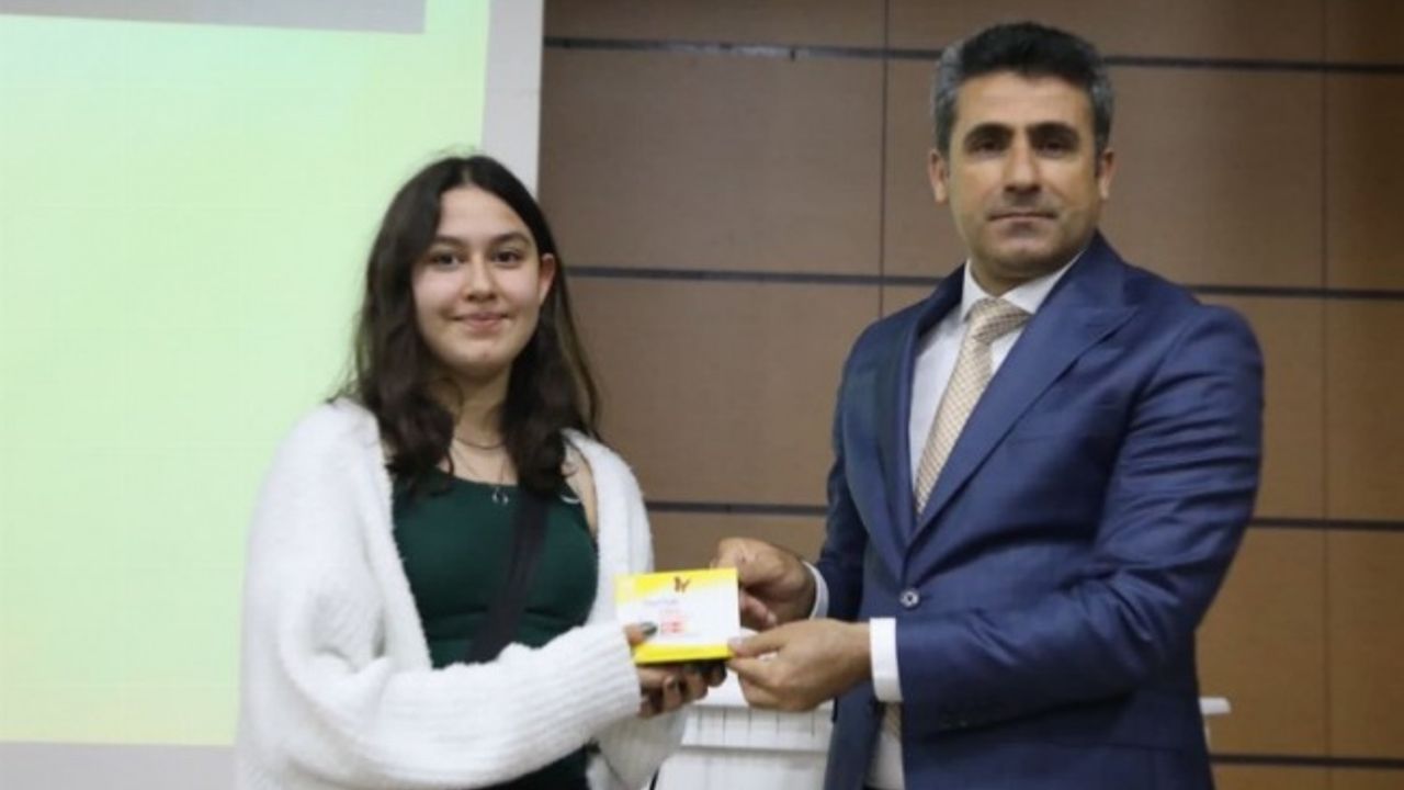 Bingöl'de diyabetli çocuklara sensörlü şeker ölçüm cihaz desteği