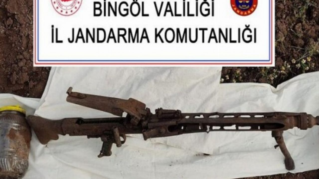 Bingöl’de patlayıcı madde, silah ve uyuşturucu ele geçirildi