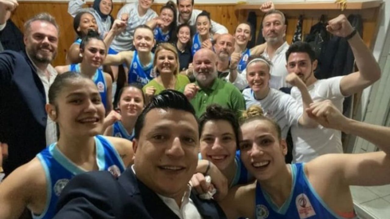 İzmitli Periler Süper Lig'e bir adım daha yaklaştı