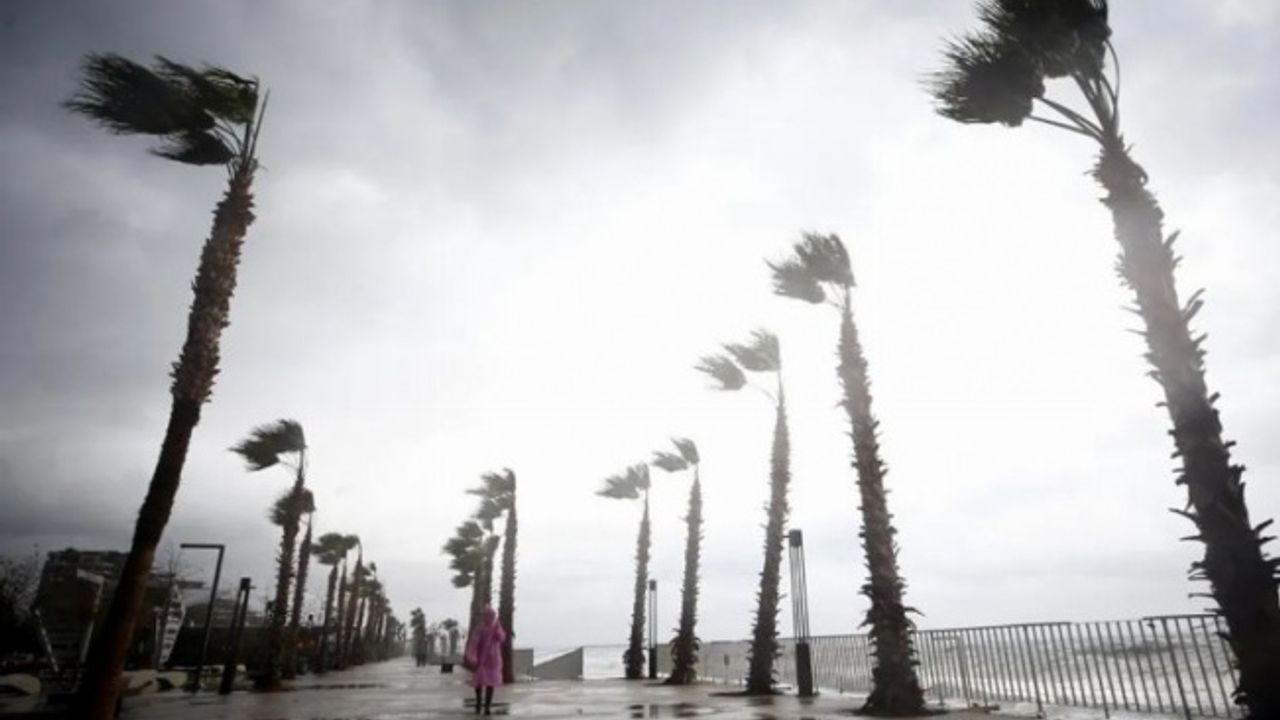 Meteoroloji uyardı: Sel, hortum, fırtınaya dikkat!