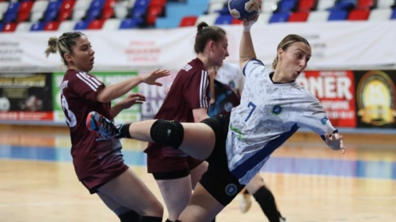 Poyrazın Kızları play-off'a moralli başladı