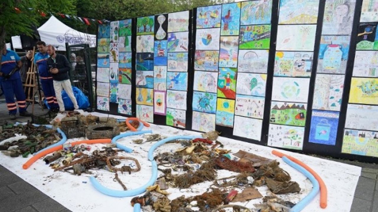 Kız Kulesi ve Salacak sahilinde deniz dip temizliği