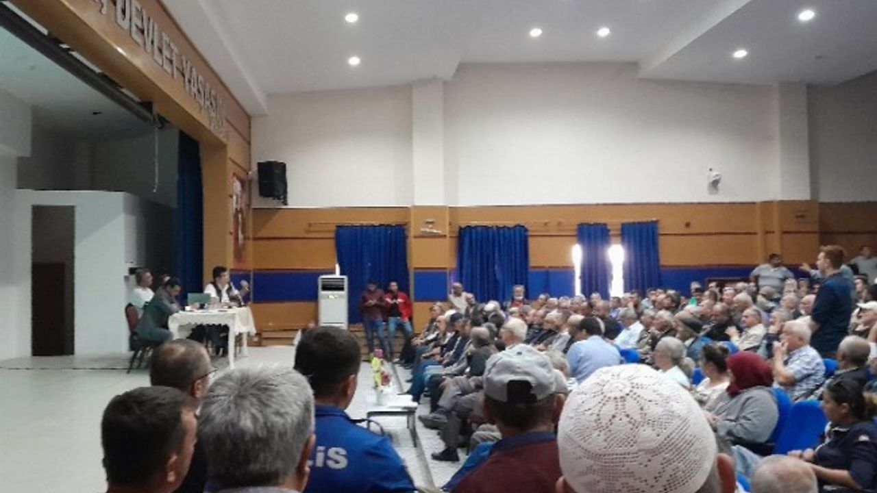 DSİ Pazaryeri'ndeki halka açık toplantıda basını dışarıya çıkardı!