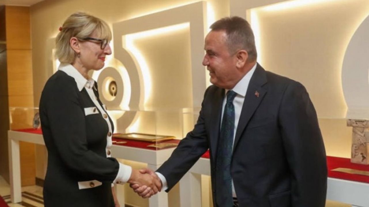 İngiltere Büyükelçisi Jill Morris’ten Başkan Böcek’e ziyaret