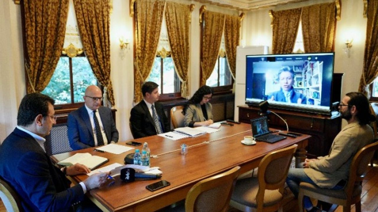 İstanbul'daki 'dayanışmacı belediyecilik'i dünyadaki mevkidaşlarına anlattı