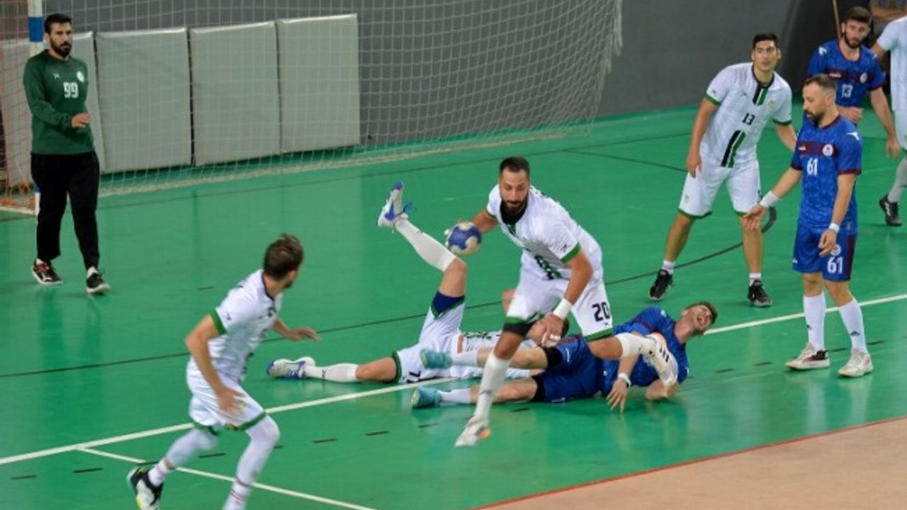 Sakarya Büyükşehir Hentbol Trabzon’u farkla geçti: 33-42