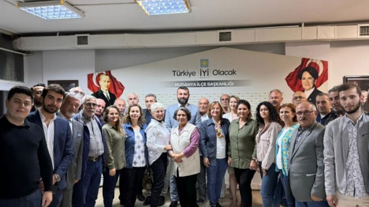 İYİ Parti Mudanya'da Erdönmez'in yeni yönetimi belli oldu
