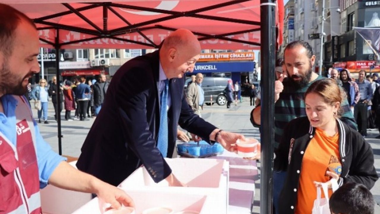 İzmit'te Ata'nın sevdiği yemekleri ikram edildi