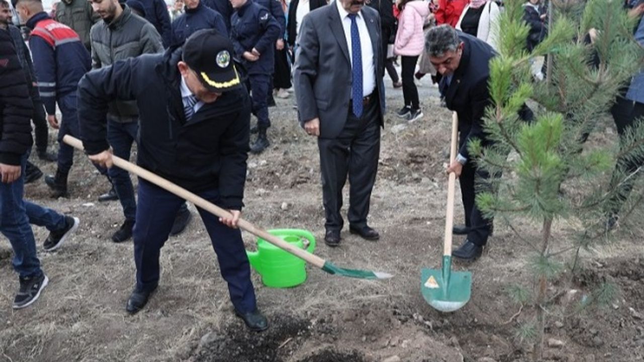Kütahya Belediyesi'nden Milli Ağaçlandırma Günü'ne destek