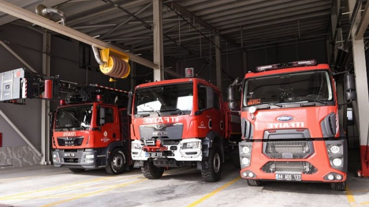 Malatya İtfaiyesi olası afetlere karşı eğitimi bırakmıyor