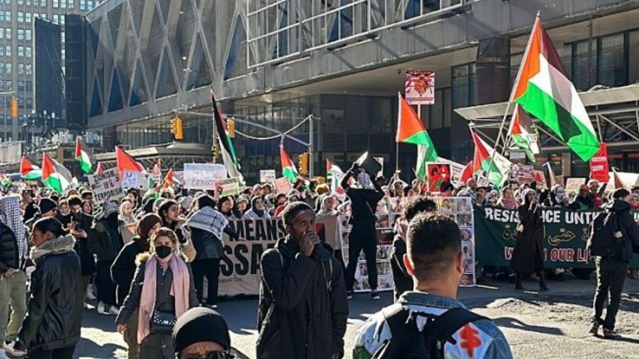 New York'ta Filistin için protesto!