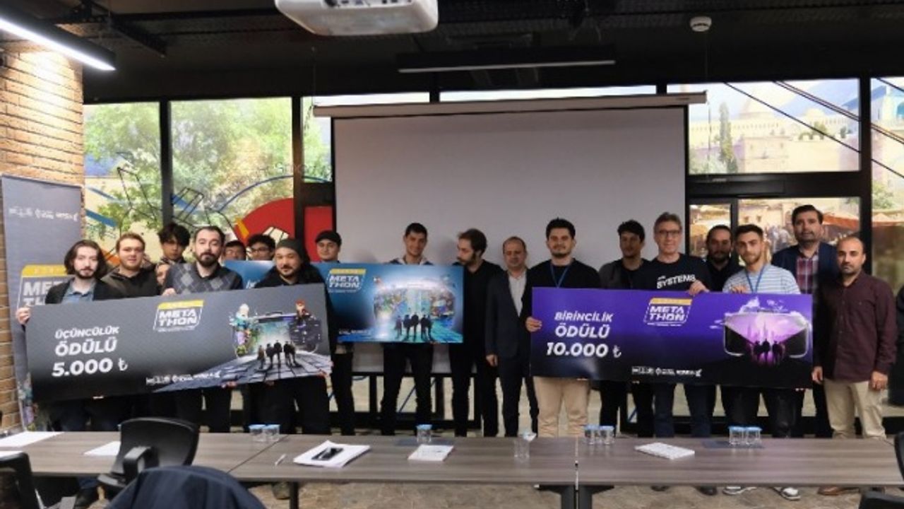 Konya Büyükşehir 'Metaverse Oyun Geliştirme Maratonu' düzenledi