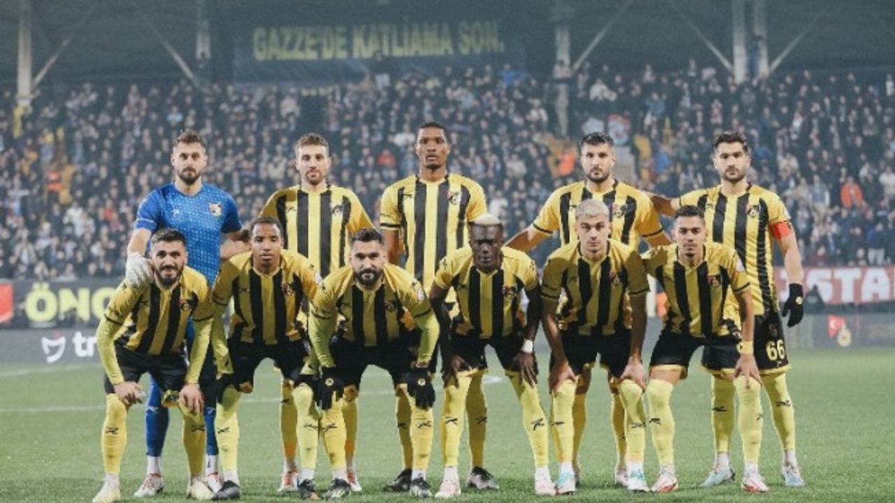 Süper Lig'de ilginç olay! İstanbul-Trabzon maçı yarıda kaldı!