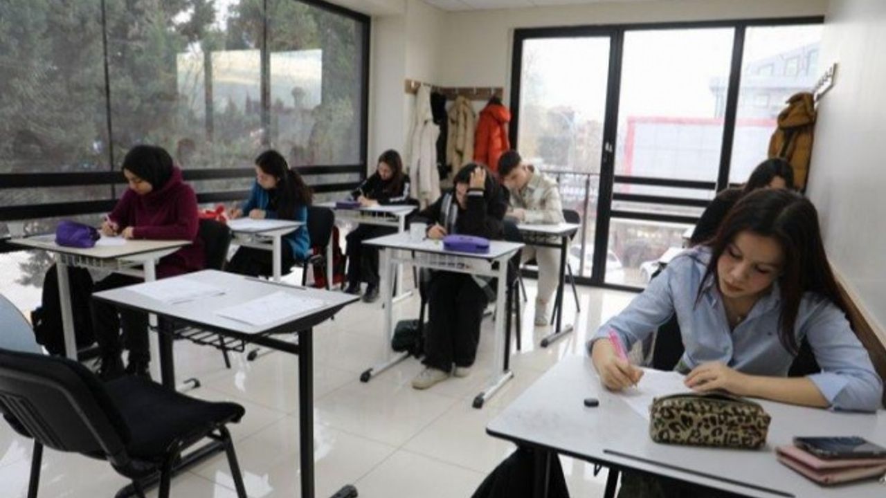Gençler, Çınar Akademi ile geleceğe güvenle hazırlanıyorlar