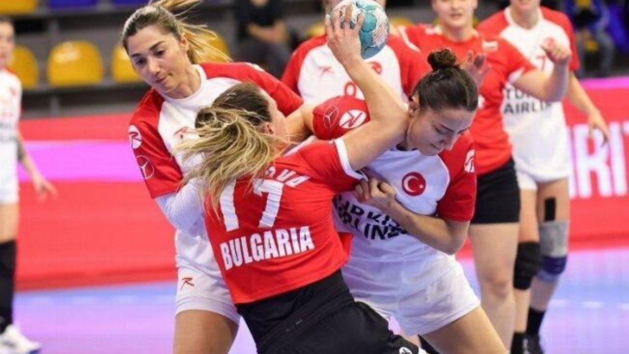 A Milli Kadın hentbolcular Bulgaristan'ı deplasmanda yendi