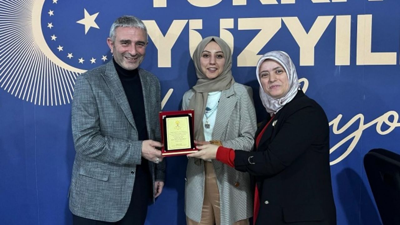 Recep Kaya: Ak ailemiz sağlam üyeler ve sağlam adımlarla büyümeye devam ediyor