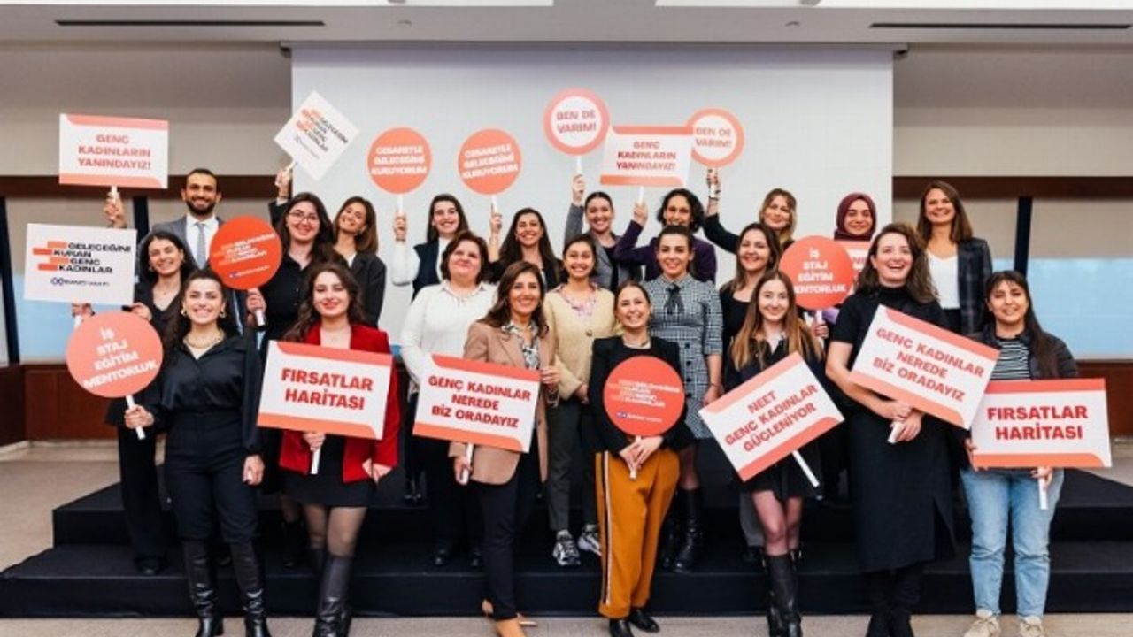 Geleceğini kuran genç kadınlara istihdam yolunda mentor desteği